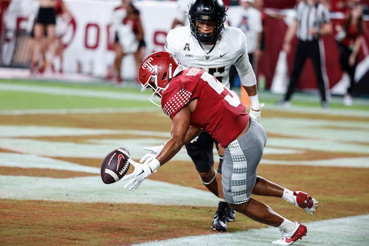 Temple wide receiver Dante Wright cannot hold on to the ball for the two-point conversion in a game last month against Army at Lincoln Financial Field. The Owls lost 42-14.