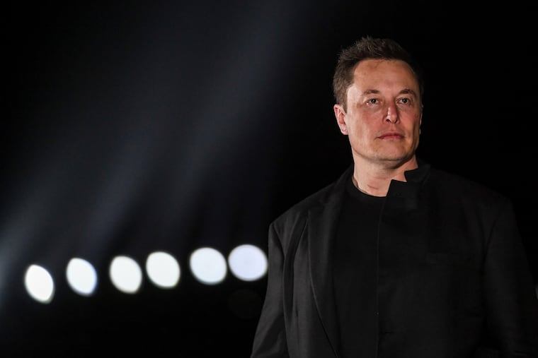 Elon Musk has become the world's first trillionaire with the public sale of SpaceX's shares.