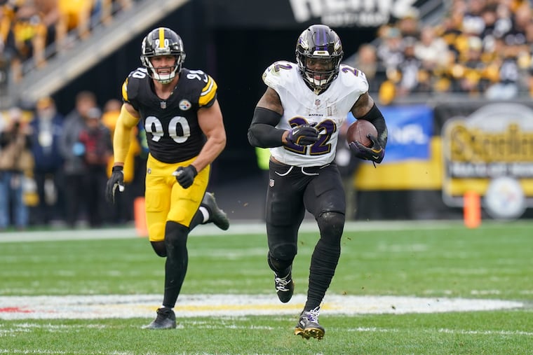 Baltimore Ravens running back Derrick Henry (22) ranks second in rushing yards in the NFL behind Saquon Barkley.