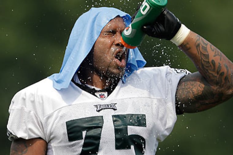 Defensive end Juqua Parker is one of many Eagles who have battled injuries during the preseason. (David Maialetti/Staff Photographer)