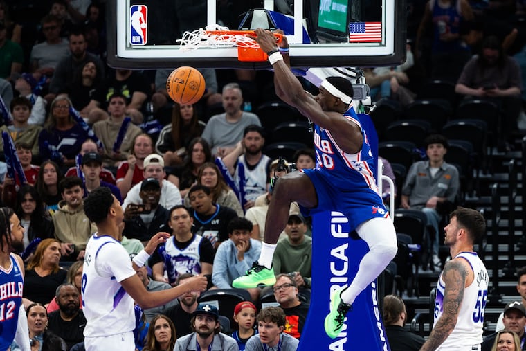 Sixers center Adem Bona (30) dunks during the second half of Saturday night's win over the Utah Jazz in Salt Lake City.