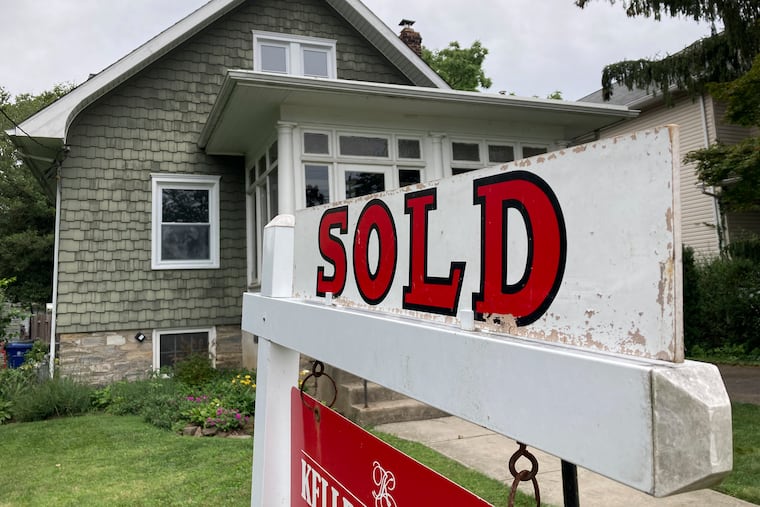 A "sold" is posted outside a single family home in a residential neighborhood, in Glenside, Pa., Wednesday, Aug. 4, 2021. Mortgage buyer Freddie Mac reported Thursday, Oct. 27, 2022, that the average on the key 30-year rate jumped to 7.08% from 6.94% last week.