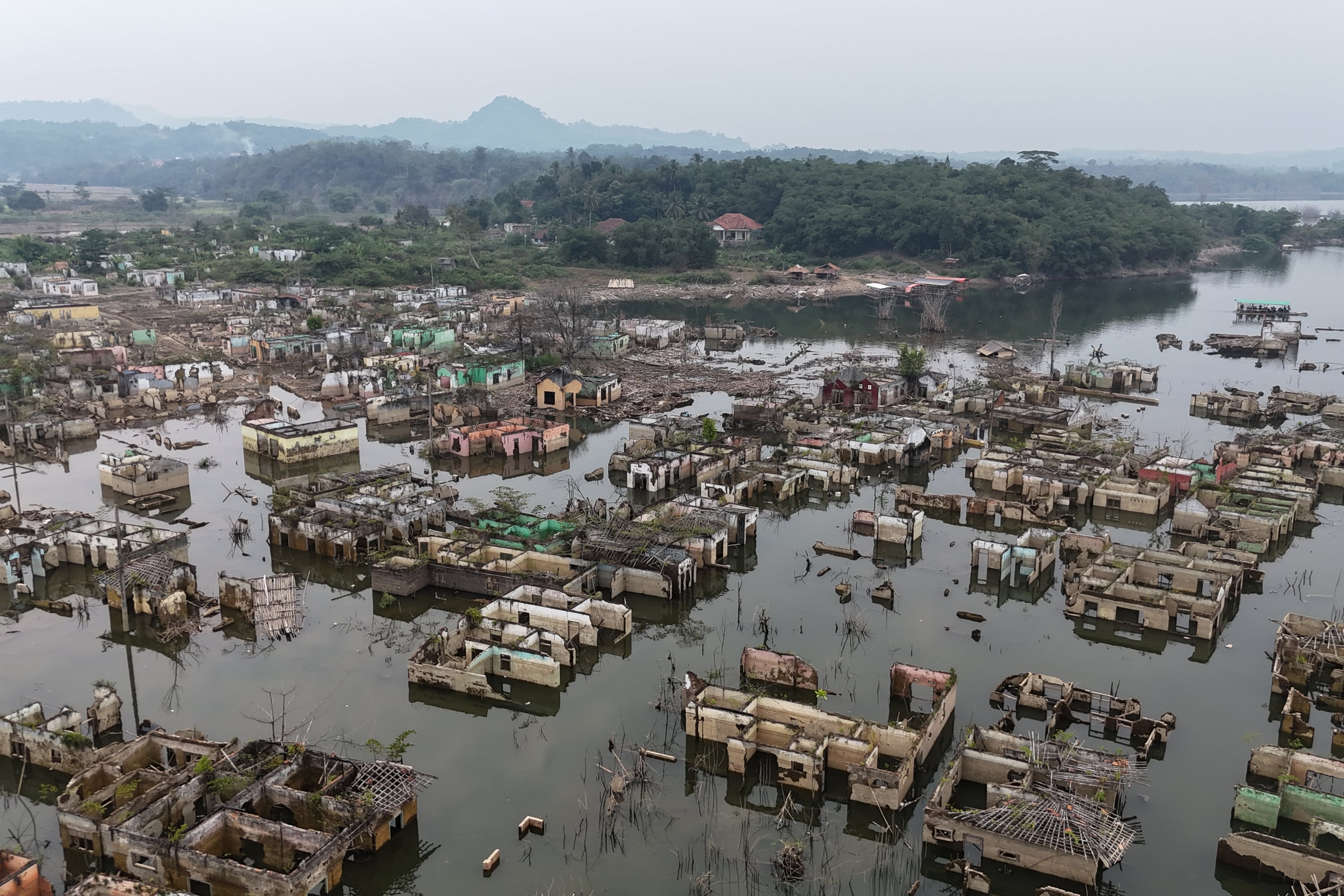 Worsening El Nino threatens Asia with drought, potentially raising food prices globally