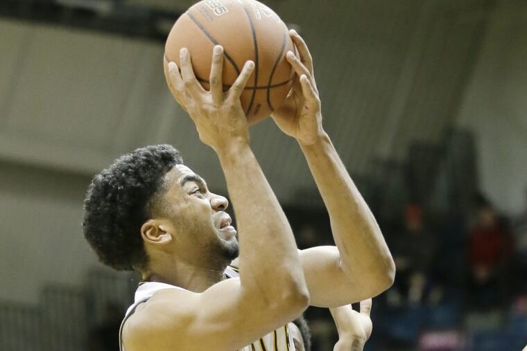 La Salle’s Pookie Powell goes to shoot in the first half of the VCU at La Salle University mens basketball on January 6, 2018.