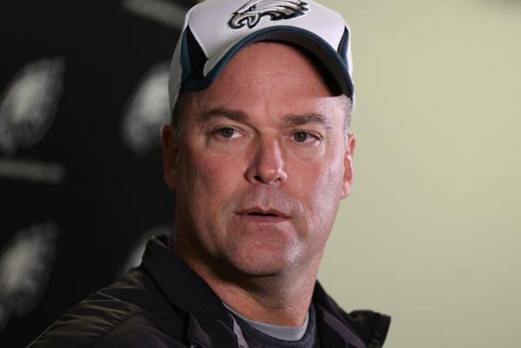 Eagles defensive coordinator Bill Davis. (David Maialetti/Staff Photographer)