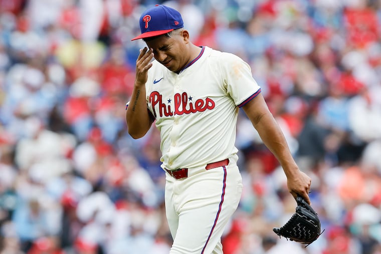 Phillies starter Ranger Suárez reacts after getting replaced in the fourth inning against the Arizona Diamondbacks.