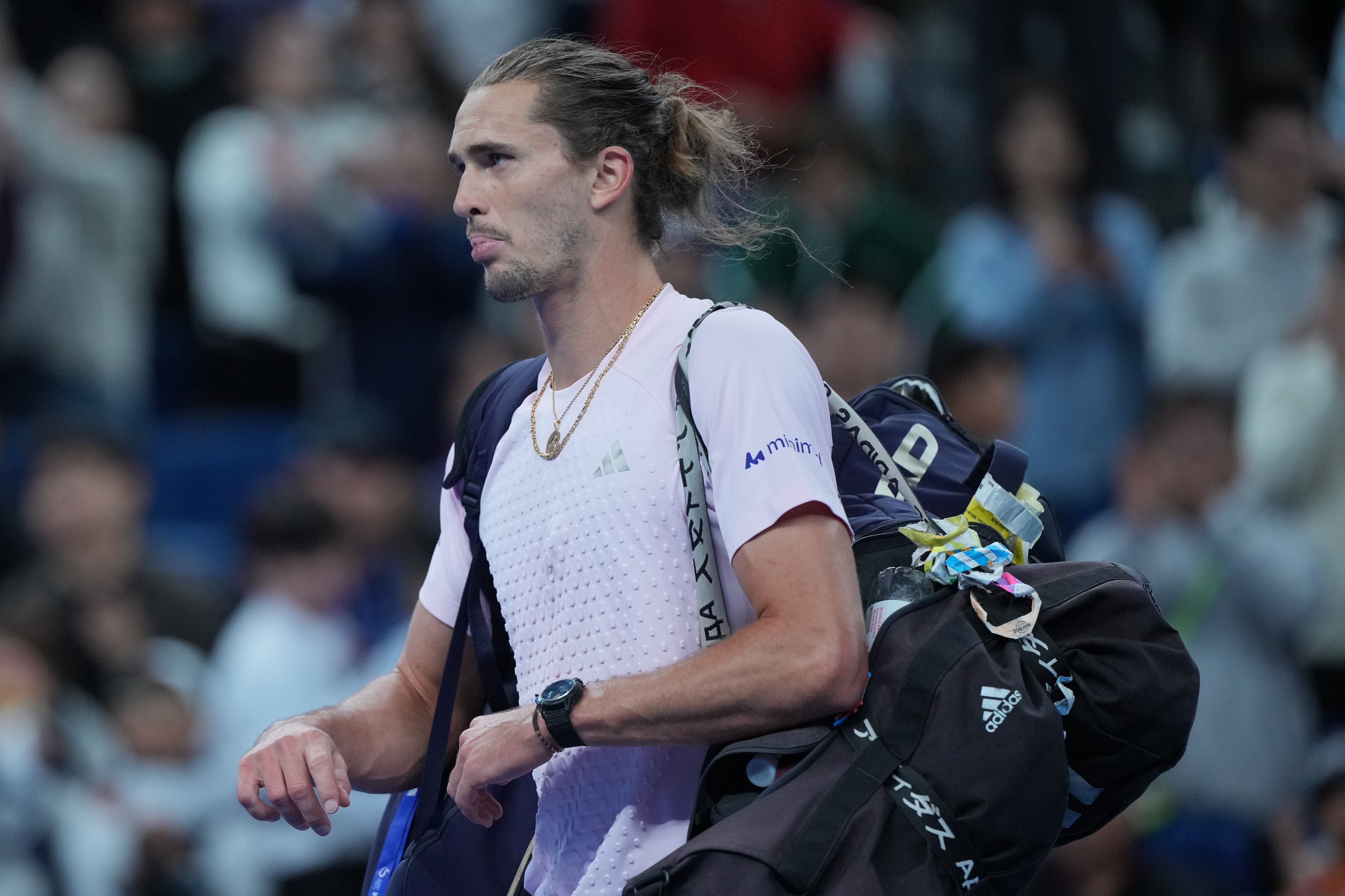 Stefanos Tsitsipas advances to the second round at the Shanghai Masters