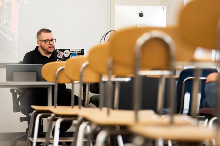 Bradley Philbert, an adjunct professor, teaches a virtual summer class at the University of the Arts.