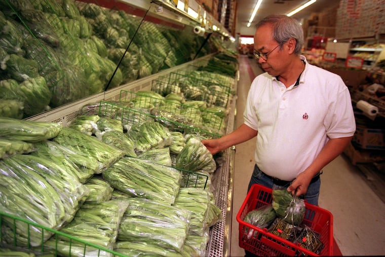 Kamol Phutlek was a mentor to many and earned three-bells from The Inquirer for his West Philadelphia restaurant, Nan, which he opened after a decade-plus-long run at Alouette, his restaurant in Queen Village.