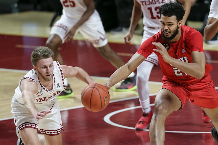 Brendan Barry scored 15 of his 17 points in the first half against SMU on Monday.