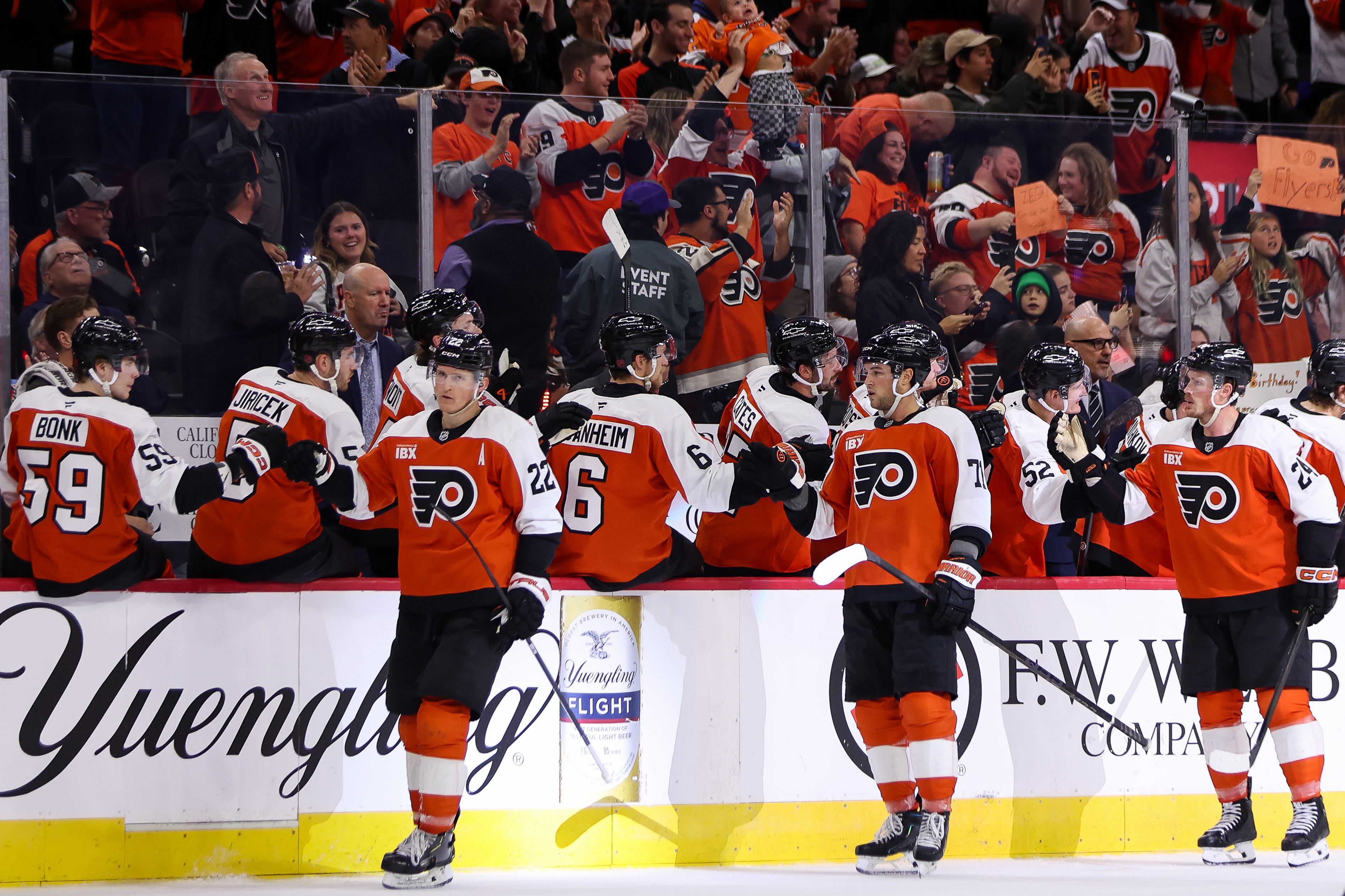 Flyers set franchise history with seventh winless game to start the season in 4-1 loss to Hurricanes
