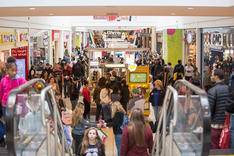Malls across the region make a final push for holiday shoppers Friday and Christmas Eve. File photo, Black Friday 2016.