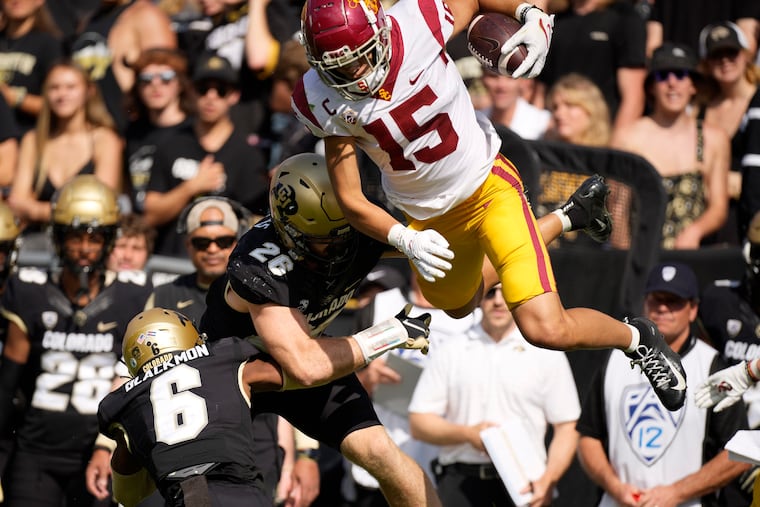 Southern California wide receiver Drake London (15) could be a first-round pick for the Eagles.