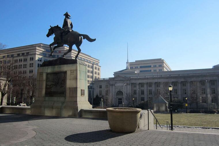 Rodney Square afforded the time for mentally organizing its buildings - classical revival, Beaux-Arts, contemporary.