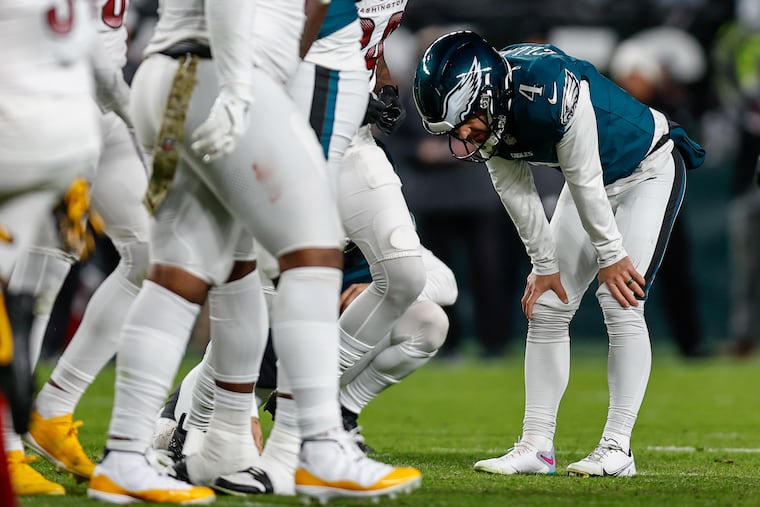 Eagles place kicker Jake Elliott reacts after missing a field goal during in December. He said he was having wind issues that day.