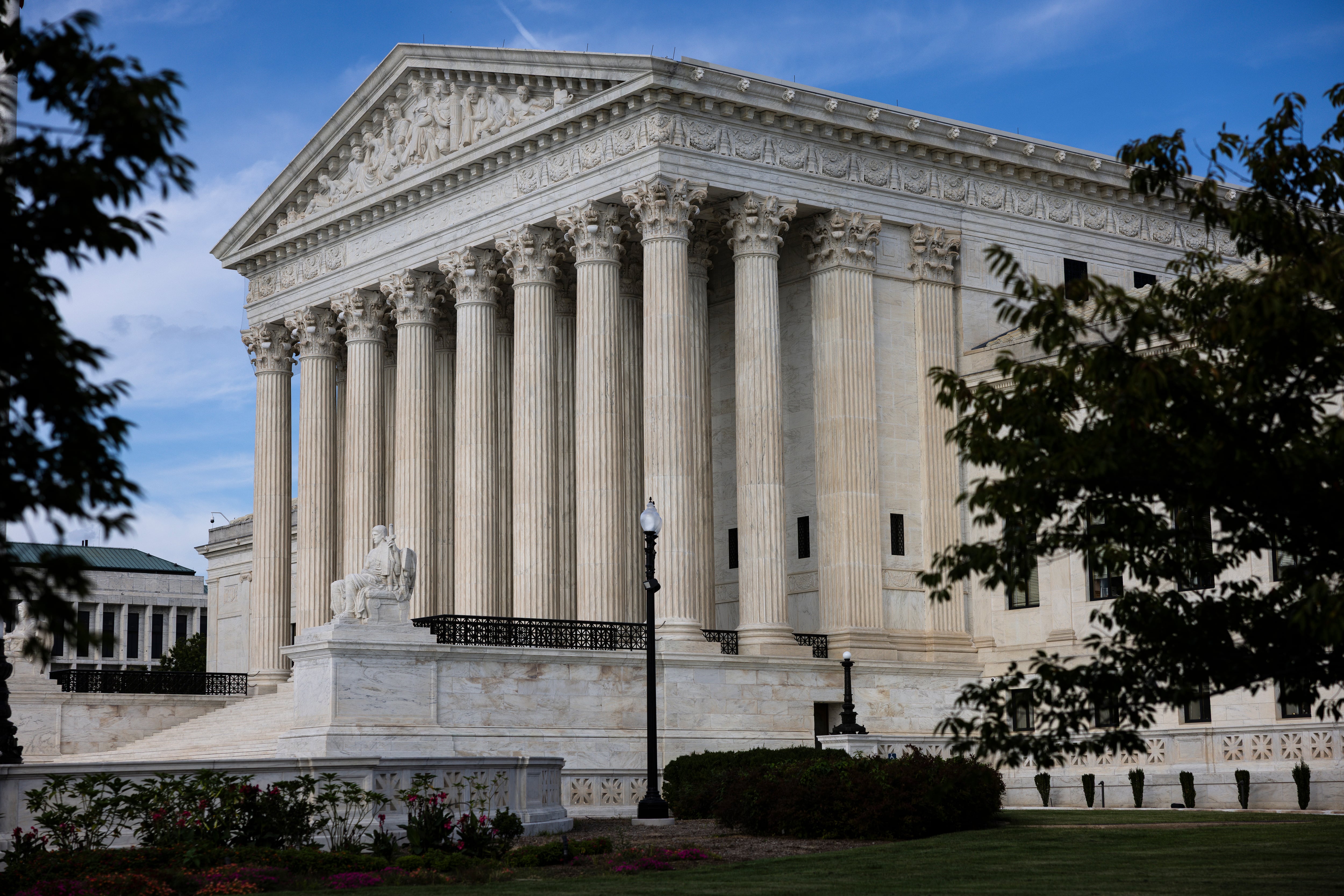 Supreme Court allows Texas deal with Justice Department on deportation proceedings