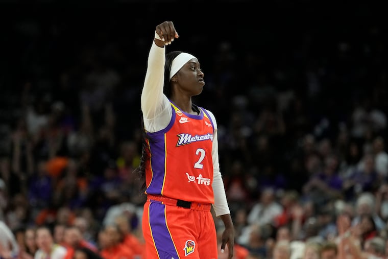 Phoenix Mercury guard Kahleah Copper is averaging 20.5 points this season.