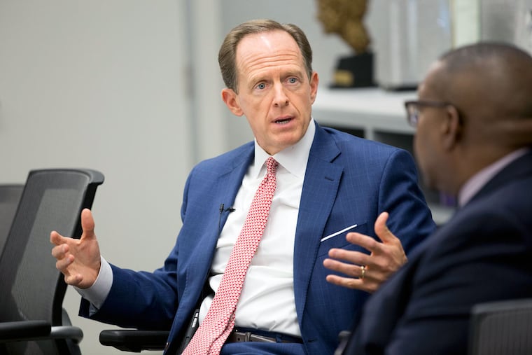 Sen. Pat Toomey (R., Pa.) speaks to the editorial boards of the Philadelphia Inquirer and Daily News on Oct. 11, 2016.