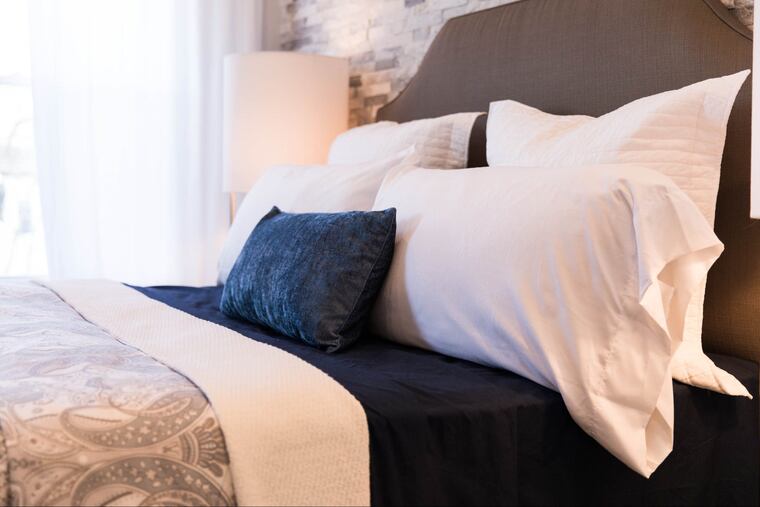 Rent in Philadelphia is leveling off in month-to-month comparisons, but still shows precipitous growth year over year, November reports show.