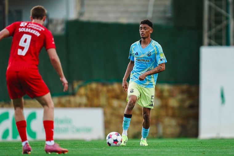 Japhet Sery Larsen (right) on the ball for the Union during last Friday's preseason game against FC Nordsjælland.