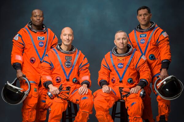 Can NASA really land astronauts on the moon by 2028?