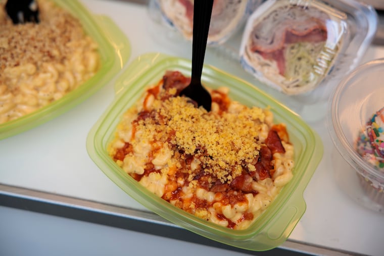 BBQ Bacon Bowl at the Mac Mart kiosk on Arch Street near 18th.