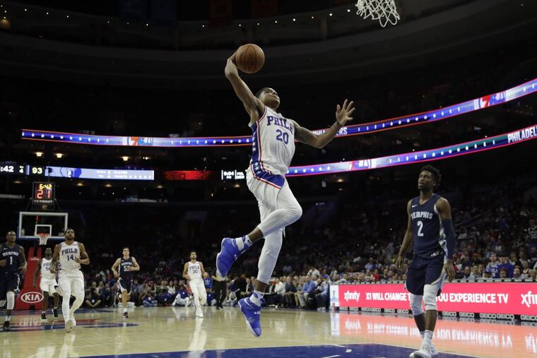 Markelle Fultz goes in for a layup against the Grizzlies.