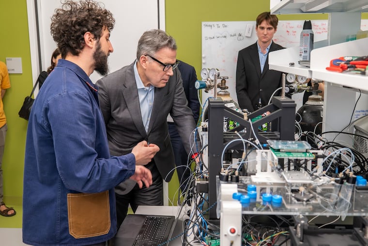Bioengineering graduate student Andrew Hanna spoke about a platform he uses to generate formulations of liquid nanoparticles (a delivery vehicle for RNA) at scale. He intends to use it to train predictive AI models.