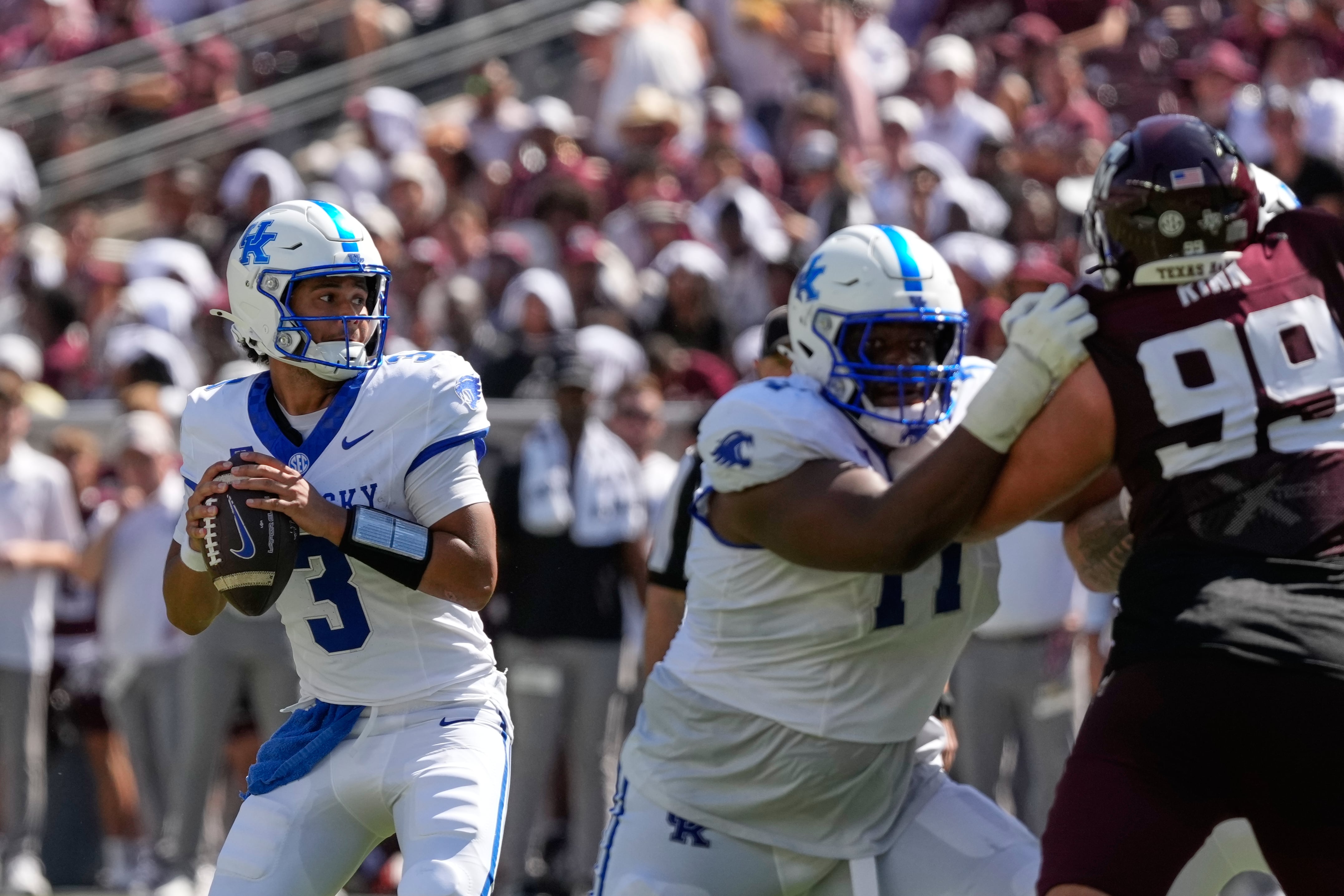 Kentucky stuns No. 9 Texas A&M 31-21 in coach Will Stein's first road game