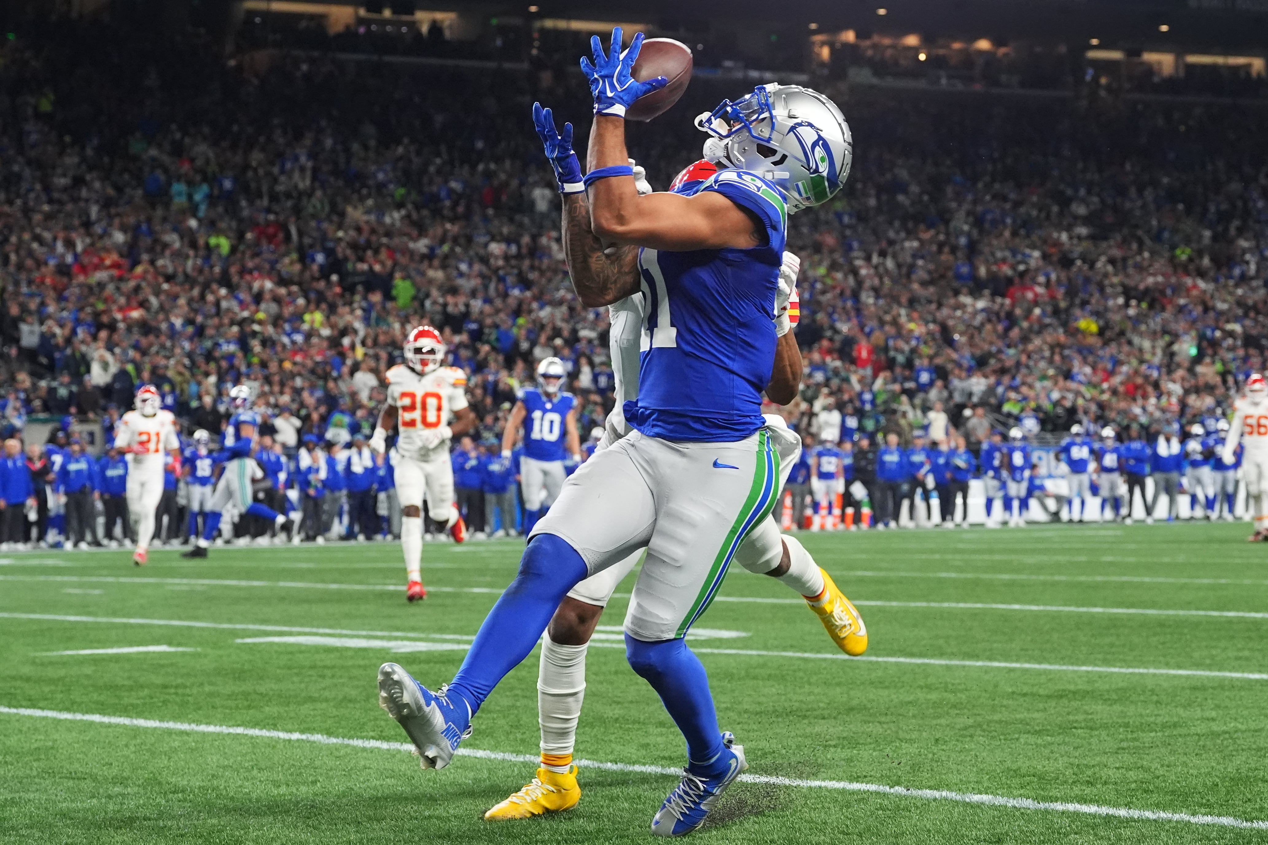 Jaxon Smith-Njigba has 150 receiving yards and a score in the Seahawks' 20-3 win over the Chiefs