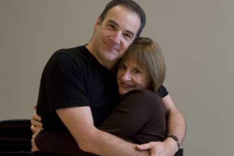 Mandy Patinkin and Patti LuPone before a 2007 rehearsal at the Vivien Beaumont Theater at Lincoln Center in New York. Patinkin and LuPone brought their revue to the Dupont Theatre, Wilmington. (Ed Hille / Staff Photographer)