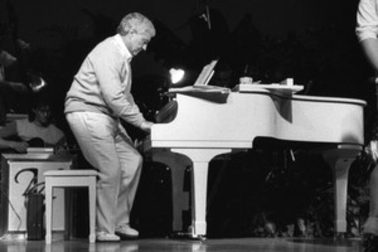 Merv Griffin rehearses for a 1990 engagement at his Resorts Casino Hotel in Atlantic City.
