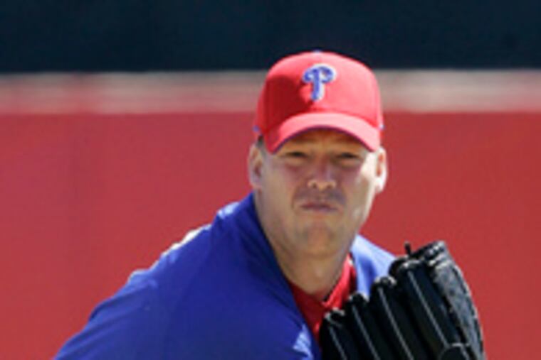 Jon Lieber pitched two scoreless innings against Reds yesterday.