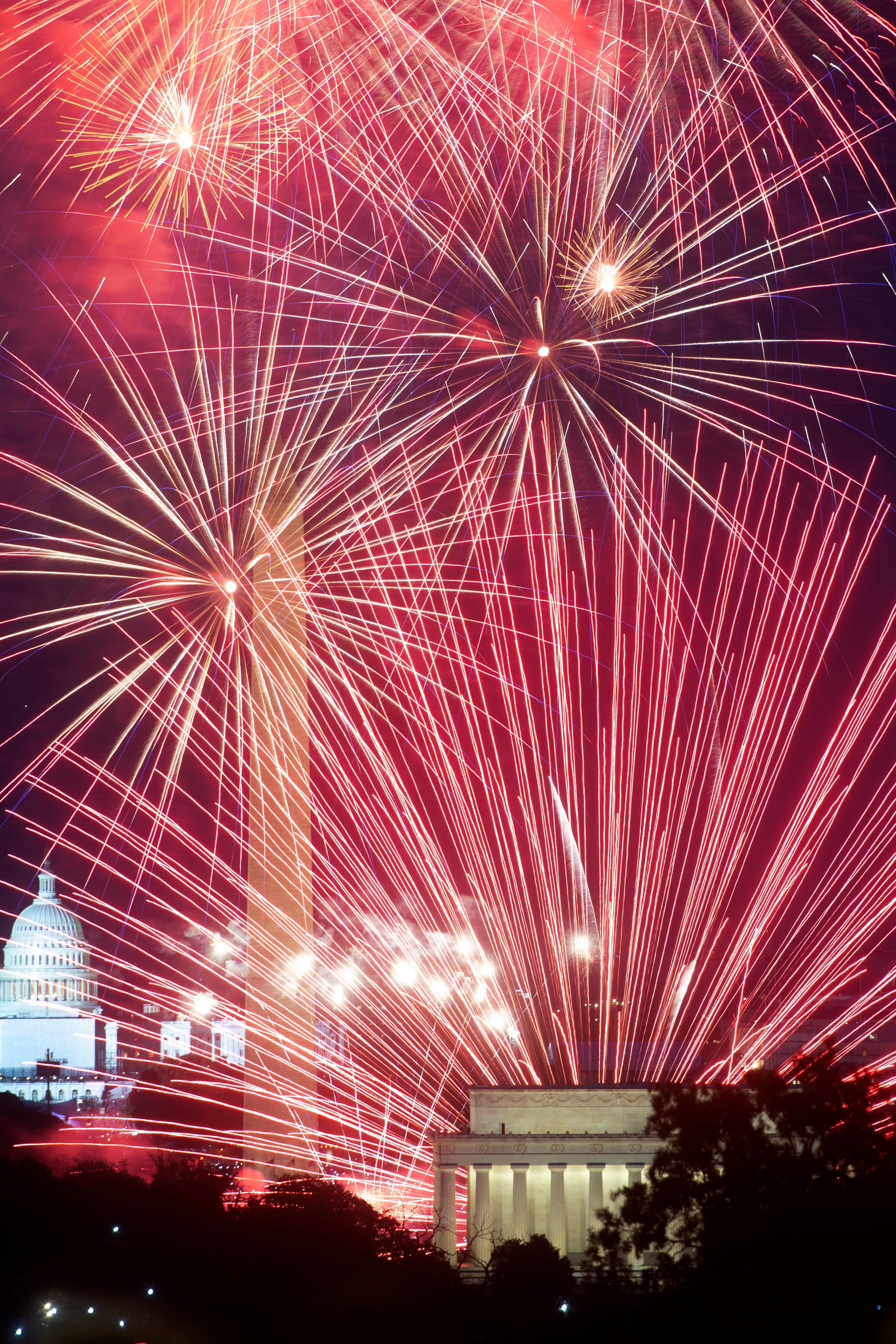 Trump’s July 4 fireworks to start much later and last much longer