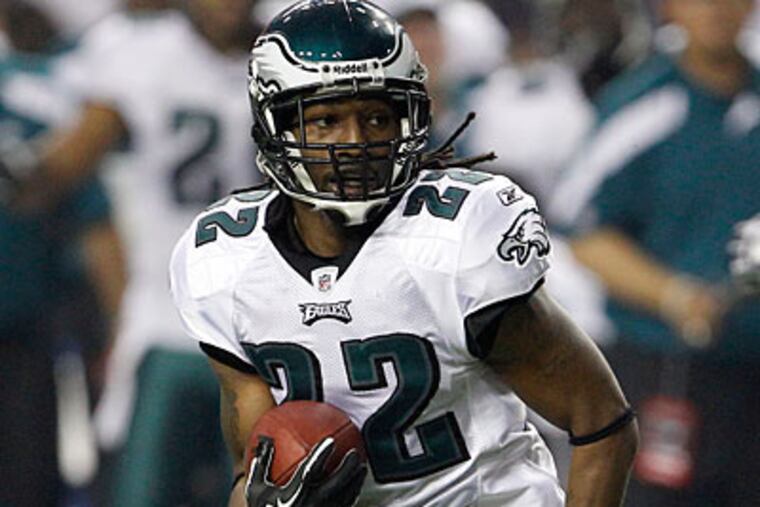 Asante Samuel has seen fewer receptions this season due to the wide-nine defense. (Yong Kim/Staff Photographer)
