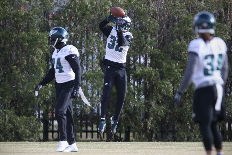 Eagles cornerback Rasul Douglas, who had been injured, makes a catch during practice at the NovaCare Complex in South Philadelphia on Thursday, Nov. 29, 2018. TIM TAI / Staff Photographer