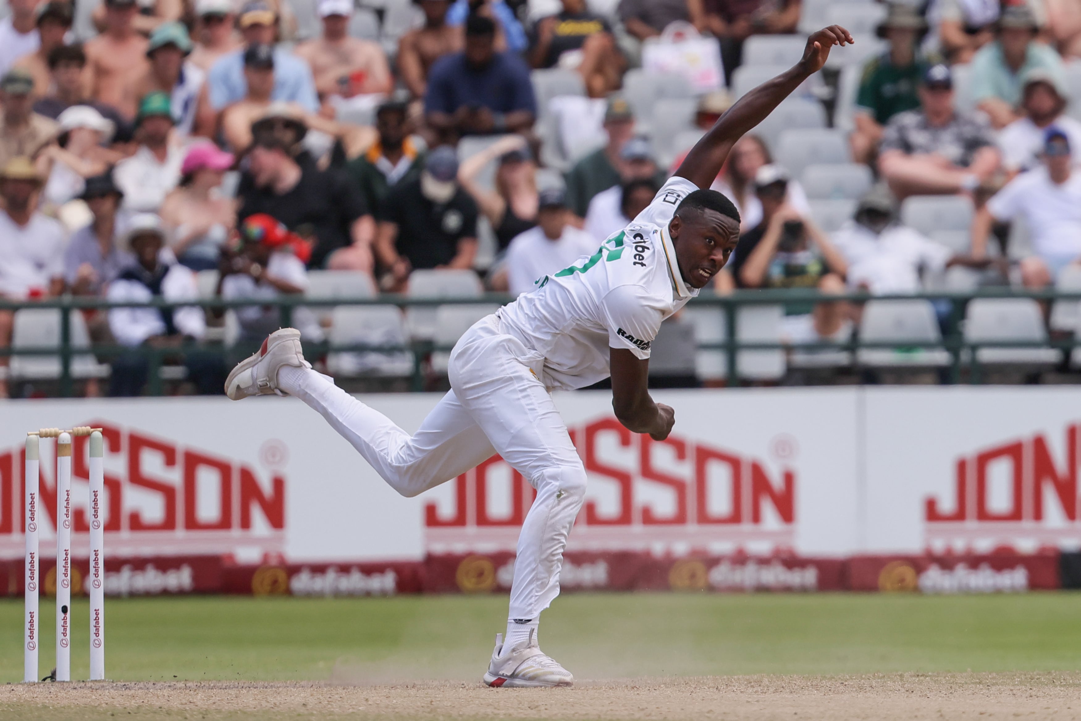 South Africa wins 3rd cricket test against Australia to claim series 2-1