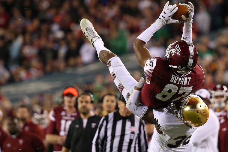 Temple’s Vantell Bryant hangs on to a pass against Notre Dame’s Cole Luke in the 4th quarter. Temple lost, 24-20, to Notre Dame in Philadelphia, PA on Oct. 31, 2015.
