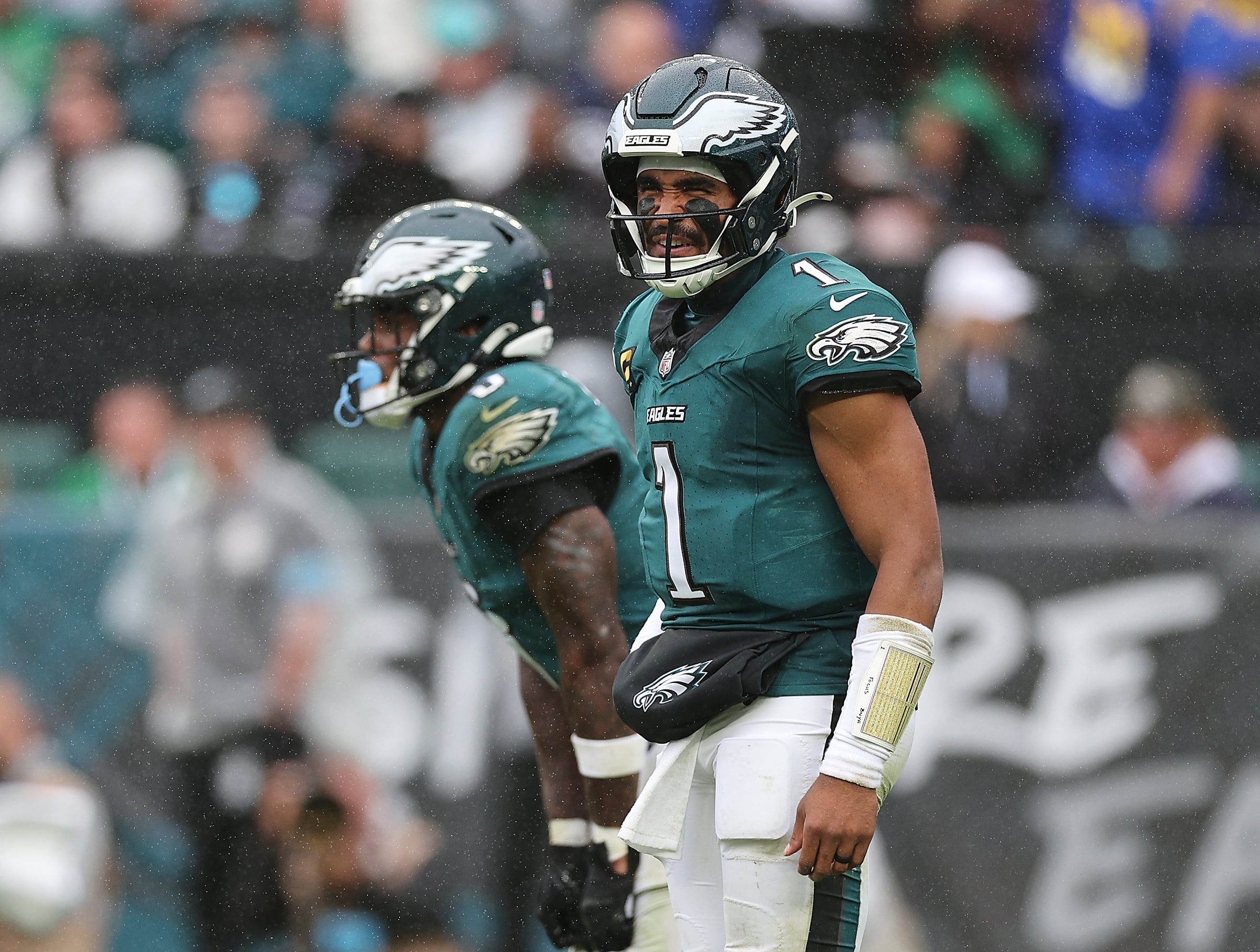 Jalen Hurts angry again, this time with teammates; Darius Cooper and Jeremiah Trotter Jr. shine; Injury epidemic? NFL Week 4