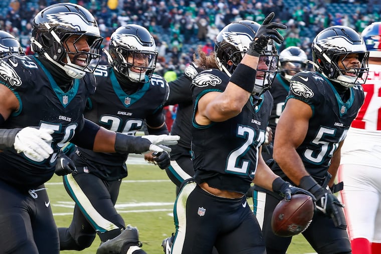 The Eagles will wear their all-black uniforms Friday against the Bears.