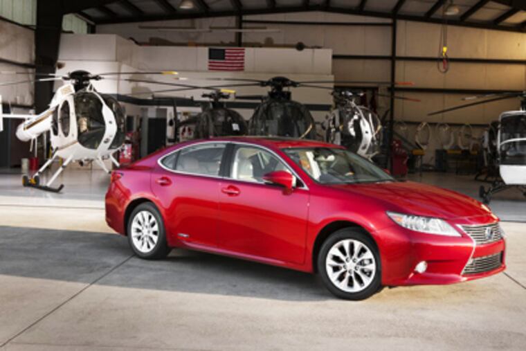 The 2013 Lexus ES300h is expected to deliver combined fuel economy of 39 mpg, according to EPA estimates.