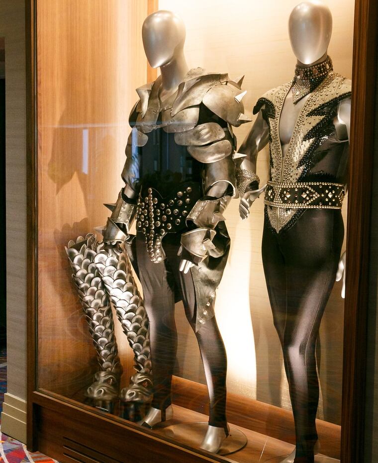 How does the Hard Rock Casino get its memorabilia?