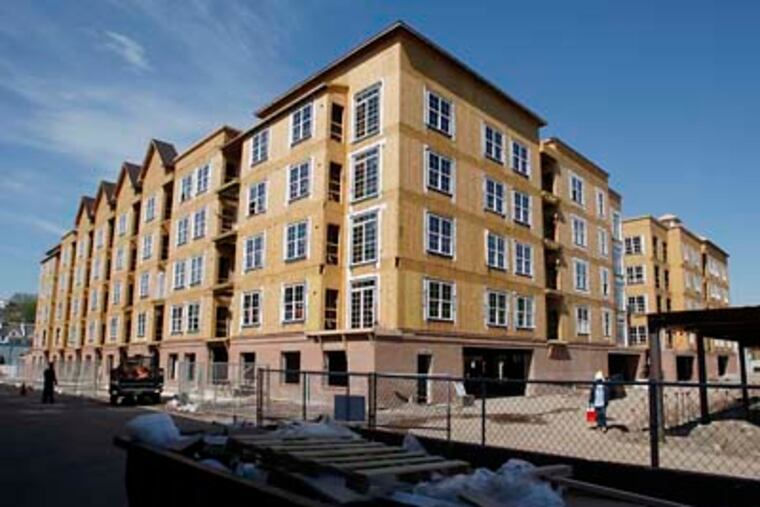 The complex is located next to Riverwalk at Millennium, where a devastating fire destroyed two buildings last summer. (Michael S. Wirtz / Staff Photographer)