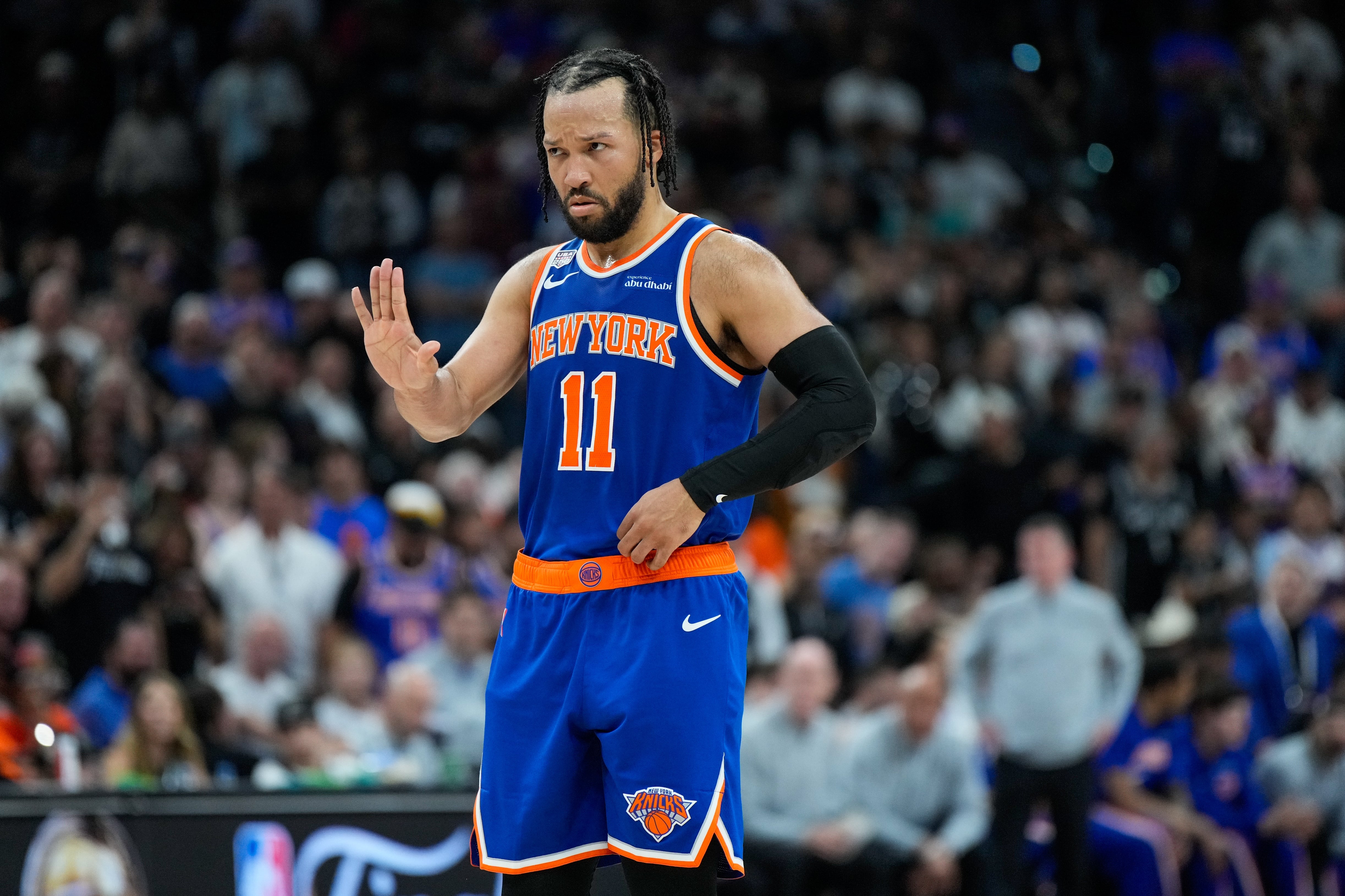 Jalen Brunson pours in 45 points as Knicks close out Spurs for first NBA title since 1973