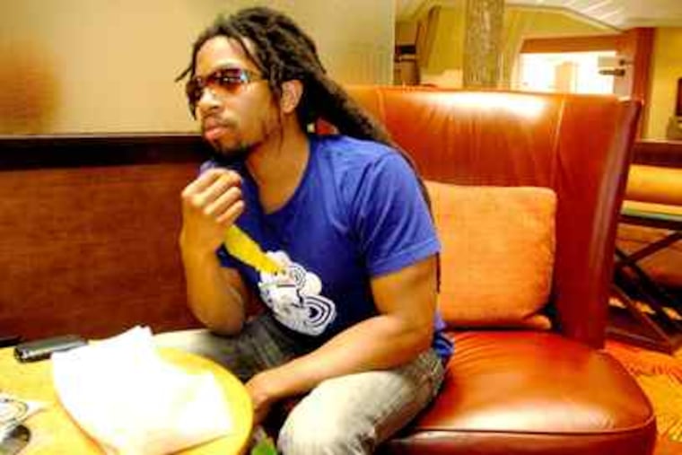 Philadelphia hip-hopper Mr. Lif gets right to the point on his new album with the proclamation: "American Dream Shattered."