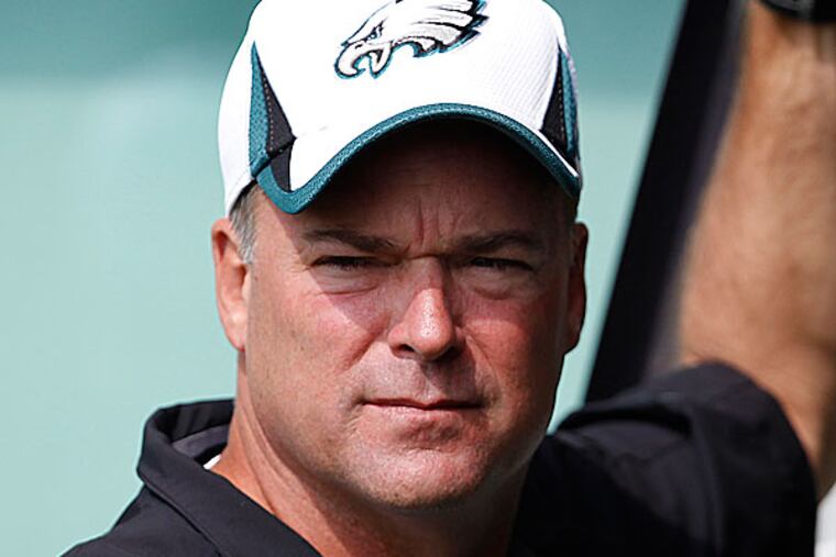 Eagles defensive coordinator Bill Davis. (David Maialetti/Staff Photographer)