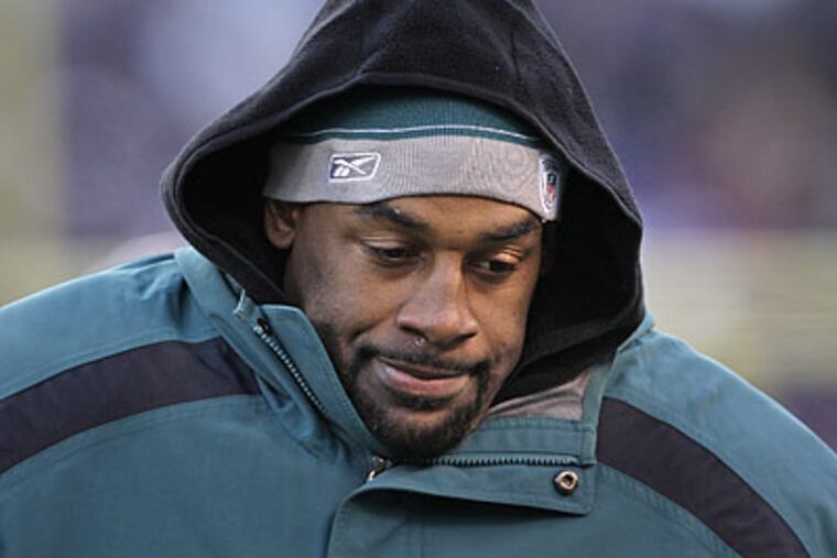 Donovan McNabb was benched after a first half in which he completed only eight of 18 passes for 59 yards and was intercepted twice. (Ron Cortes/Staff Photographer)