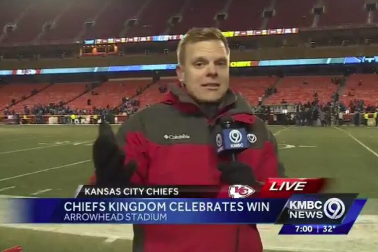 KMBC-TV sportscaster Matt Flener reports about the Chiefs’ 22-21 loss to the Titans as the network displays a graphic declaring, “Chief’s kingdom celebrates win.”