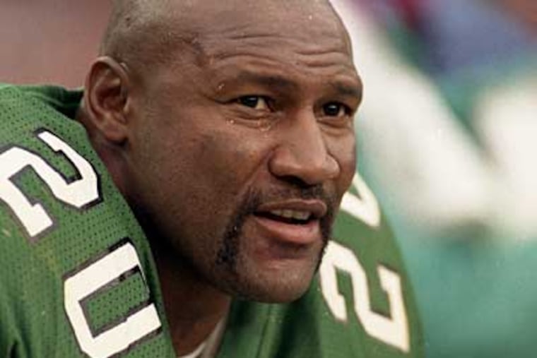 Andre Waters in 1993, his last year with the Eagles. ( Andrea Mihalik / Daily News )