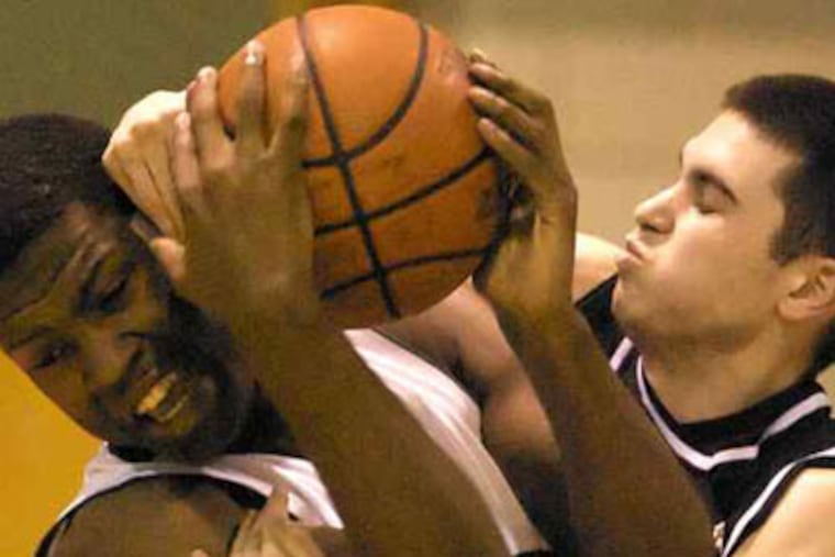 Bonner's Henry Smith, Ryan's Anthony Magallanes vie for ball.